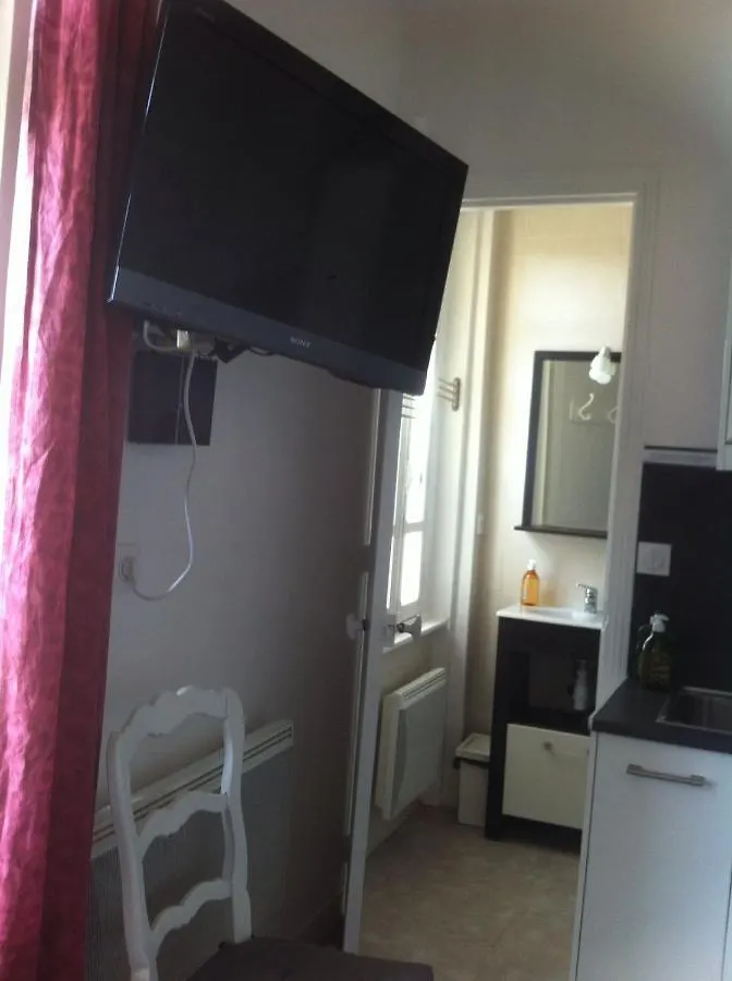 Au Coeur De Bourg... Apartment Saint-Lunaire 0*,